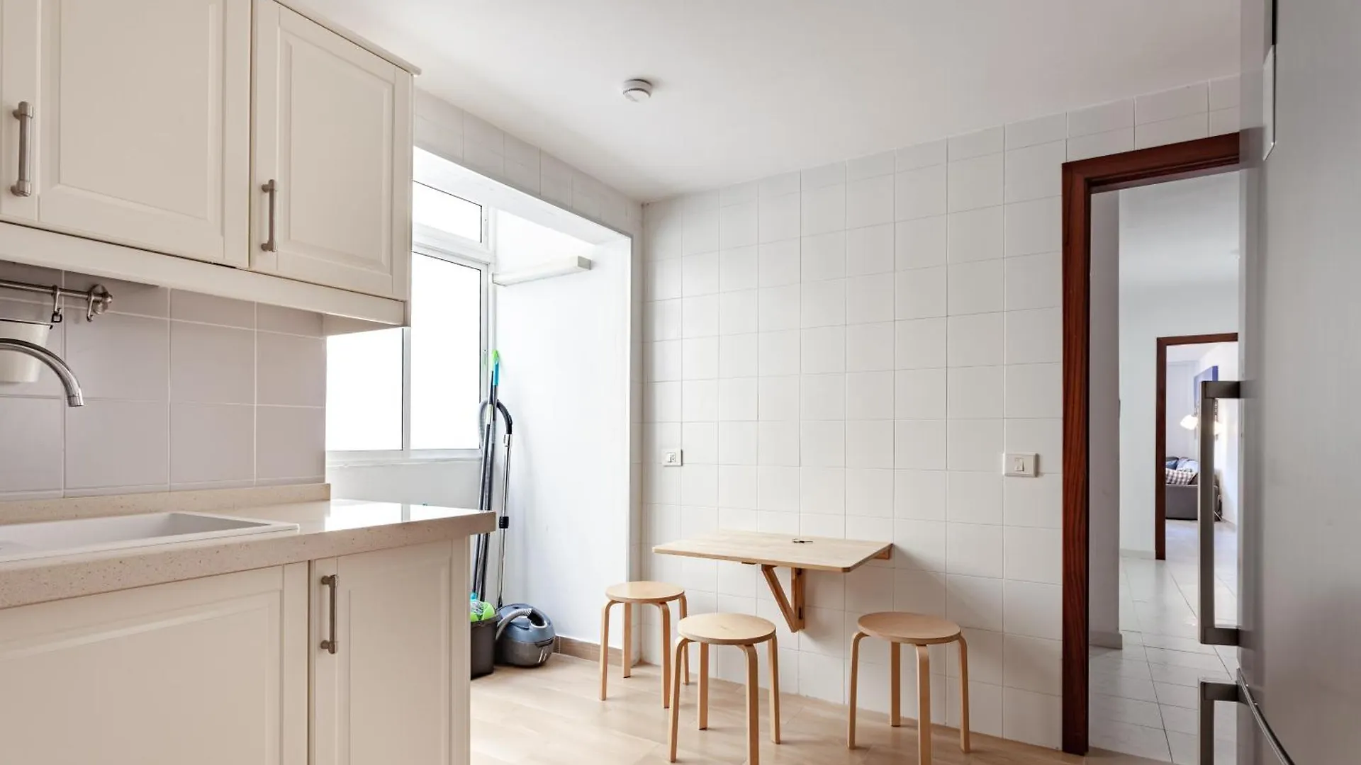 Modern Spacious 3 Bedroom Apartment Near The Beach El Medano
