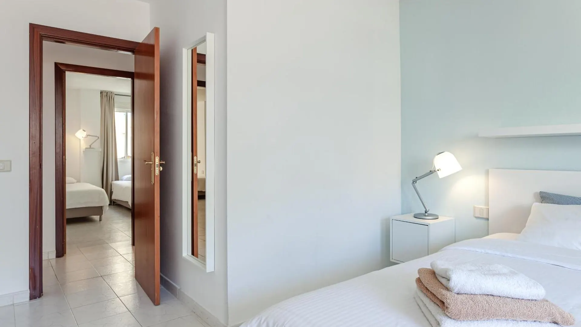 Modern Spacious 3 Bedroom Apartment Near The Beach El Medano