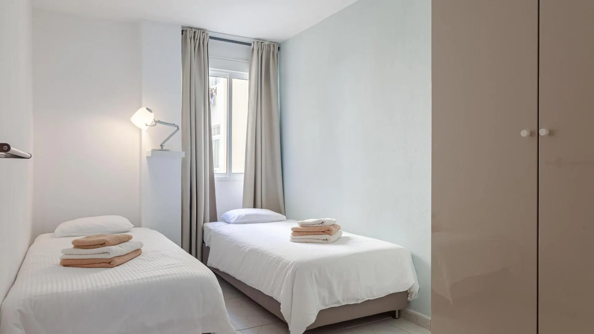 Modern Spacious 3 Bedroom Apartment Near The Beach El Medano  Spain